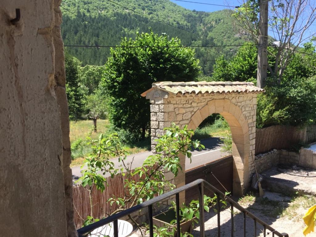 Bed and Breakfast Mas De La Pauze Reilhanette Экстерьер фото