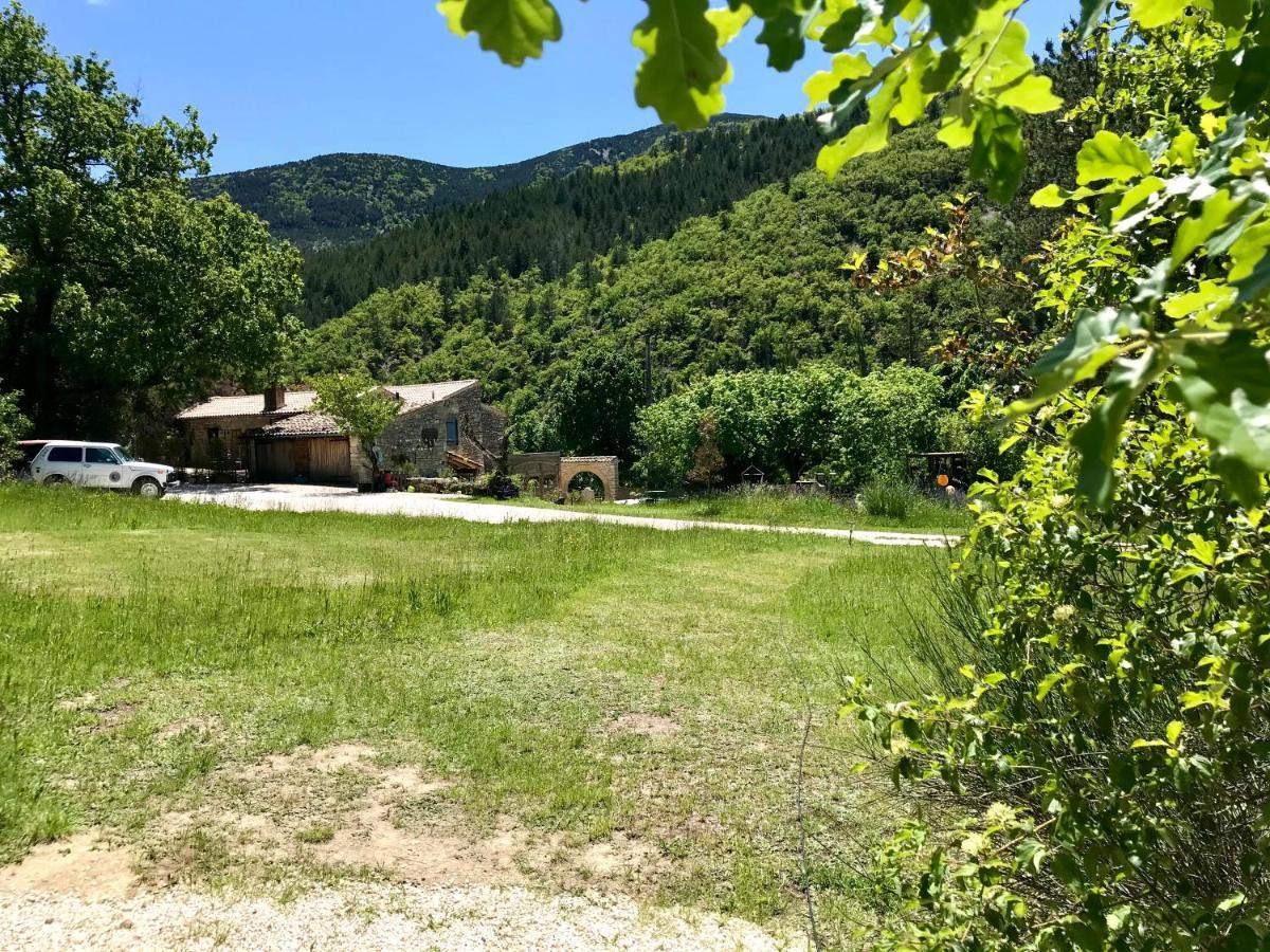 Bed and Breakfast Mas De La Pauze Reilhanette Экстерьер фото